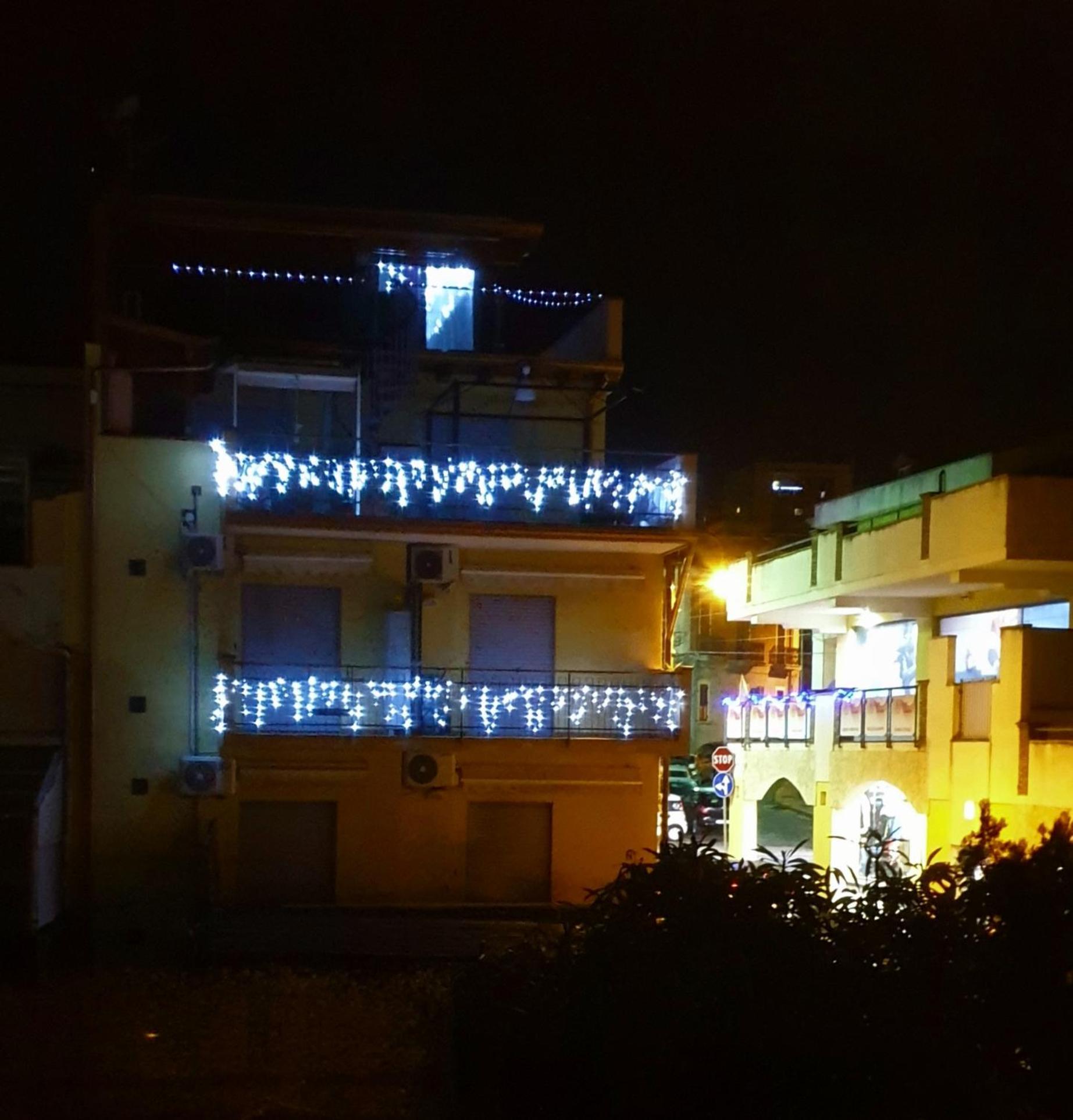 Pozzo Lazzaro Apartments サンタ・テレーザ・ディ・リーヴァ エクステリア 写真