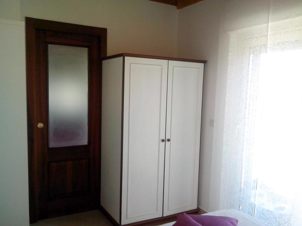 Pozzo Lazzaro Apartments サンタ・テレーザ・ディ・リーヴァ 部屋 写真